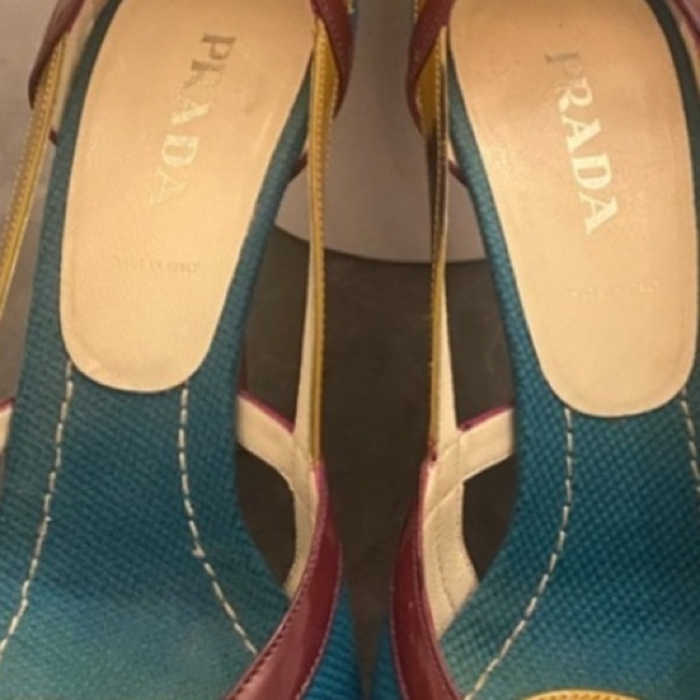 Prada Blue and Yellow Heels with Modern Design - Picture 11 of 12
